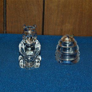 LENOX Crystal Disney Winnie the Pooh and Bee Hive with Gold Bee Salt & Pepper